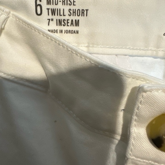 a.n.a Women's Cream Shorts - Picture 3 of 6